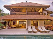 Вилла Kubu Premium 3 bedroom, Вид вилла с бассейном